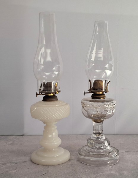 Lot 1372 - KEROSENE LAMPS