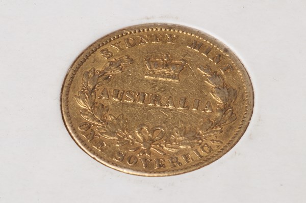 Lot 1072 - GOLD COIN