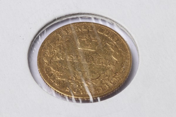 Lot 1074 - GOLD COIN