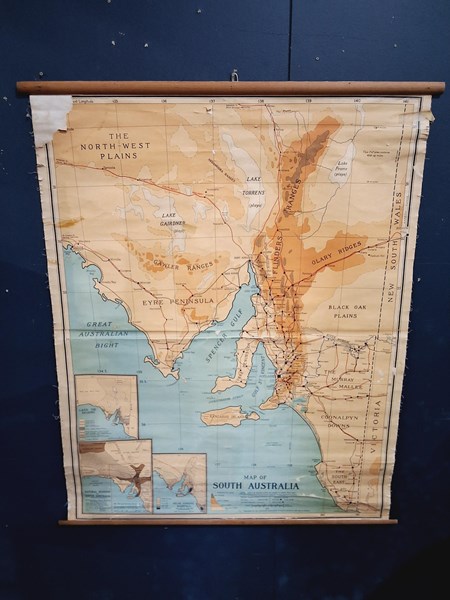 Lot 61 - EDUCATIONAL MAPS