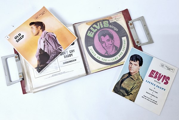 Lot 1232 - ELVIS PRESLEY 45'S