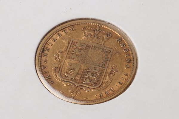 Lot 1075 - GOLD COIN