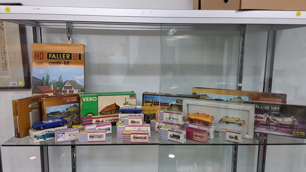 Lot 1499 - TRAIN MODELS & CARS