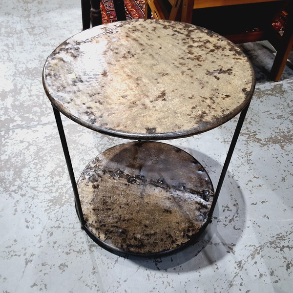 Lot 188 - TABLE