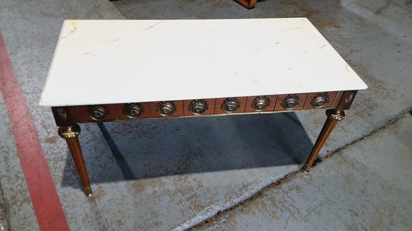 Lot 35 - COFFEE TABLE