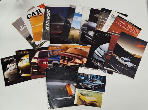 Lot 1222 - HOLDEN CATALOGUES