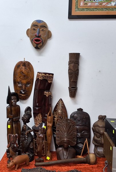 Lot 1509 - CARVED TIMBER FIGURES