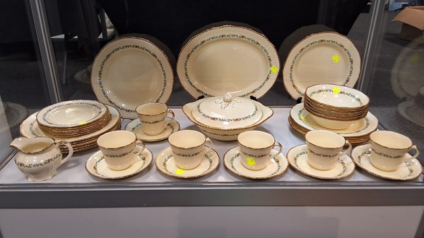 Lot 1316 - DINNER SERVICE