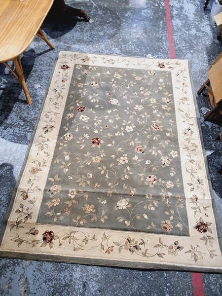 Lot 210 - RUG