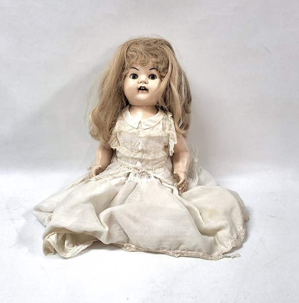 Lot 1331 - VINTAGE DOLL