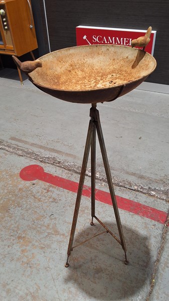 Lot 311 - BIRDBATH