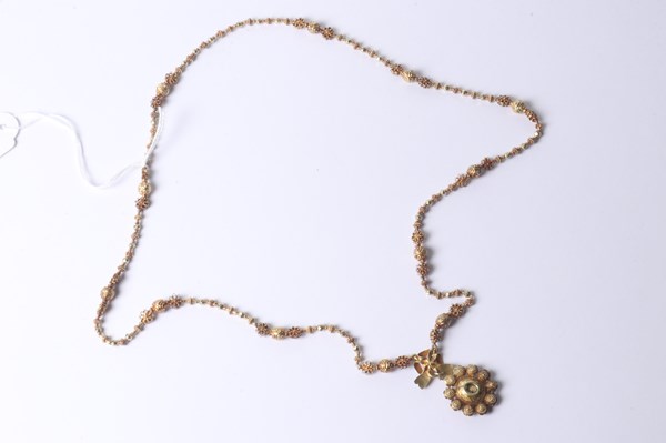 Lot 1053 - GOLD BEAD NECKLACE