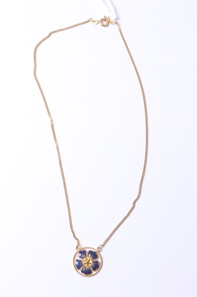 Lot 1035 - GOLD NECKLACE