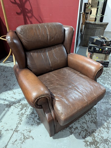 Lot 218 - ARMCHAIR