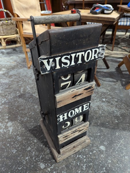 Lot 1154 - SCORE BOARD