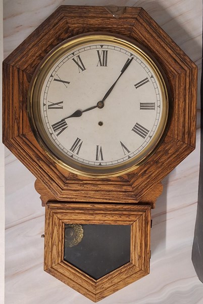 Lot 1103 - REGULATOR CLOCK