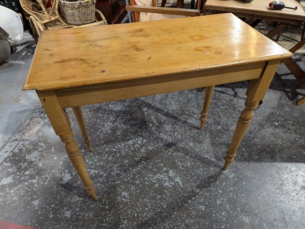 Lot 36 - HALL TABLE