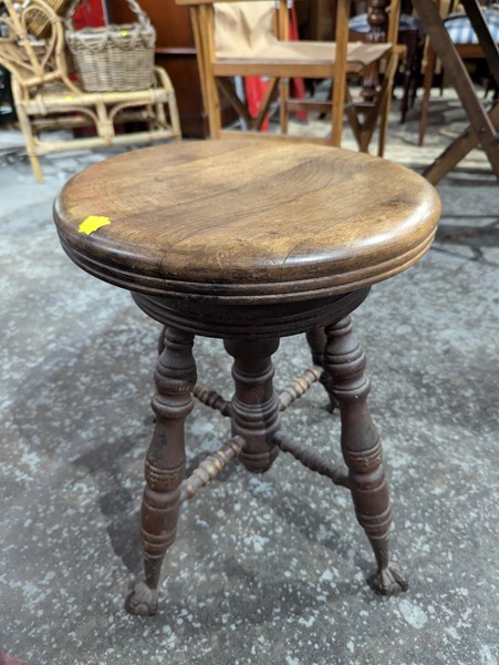 Lot 208 - PIANO STOOL