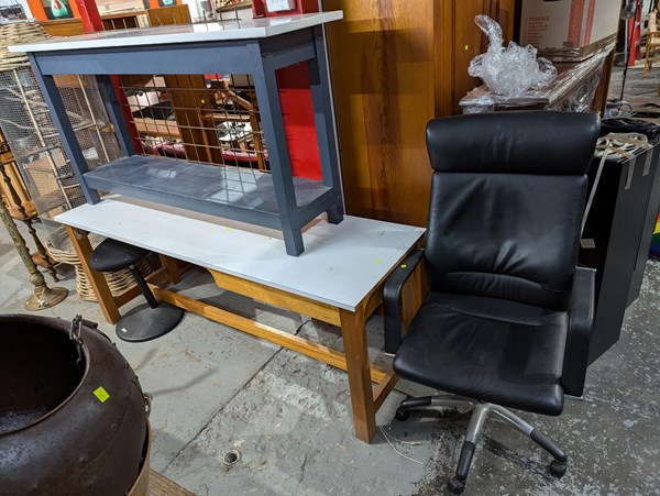 Lot 267 - OFFICE FURNITURE