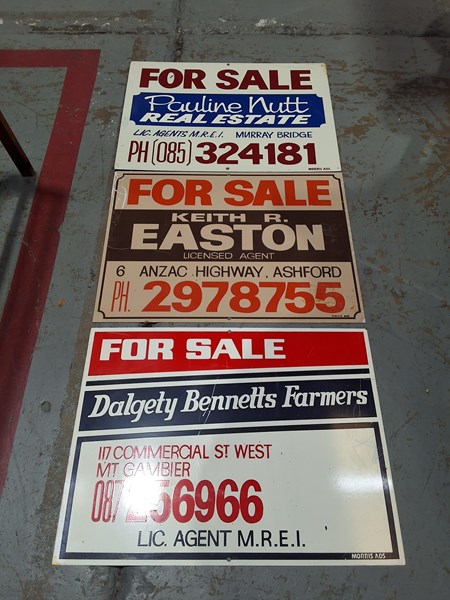 Lot 364 - REAL ESTATE SIGNS