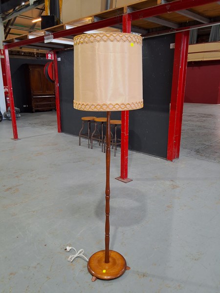 Lot 268 - STANDARD LAMP