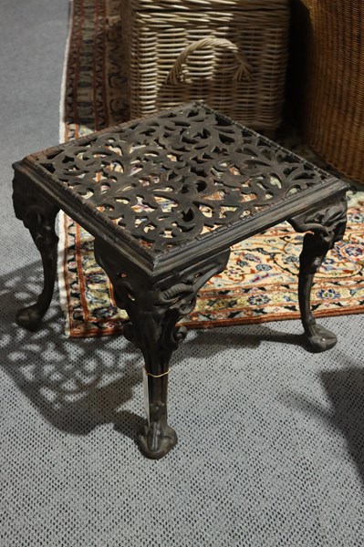 Lot 79 - SIDE TABLE