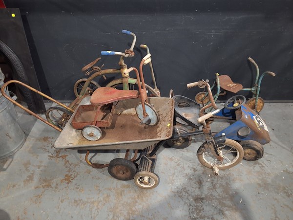 Lot 339 - CHILDRENS WHEELED TOYS