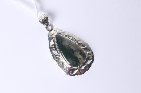 Lot 1024 - SILVER PENDANT