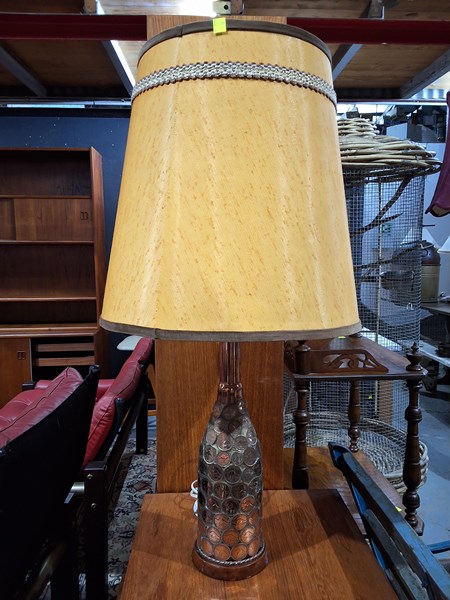 Lot 247 - TABLE LAMP