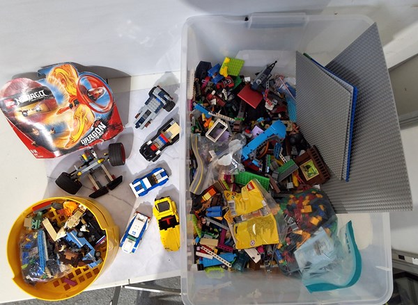 Lot 1472 - LEGO