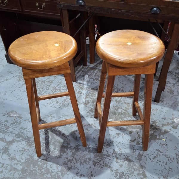 Lot 88 - BARSTOOLS