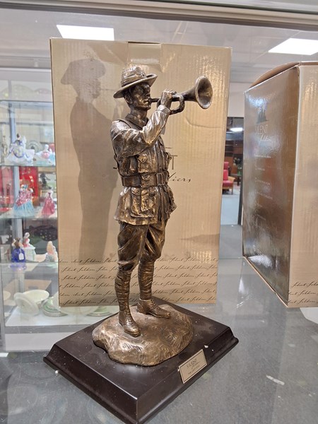 Lot 1392 - ANZAC FIGURINES