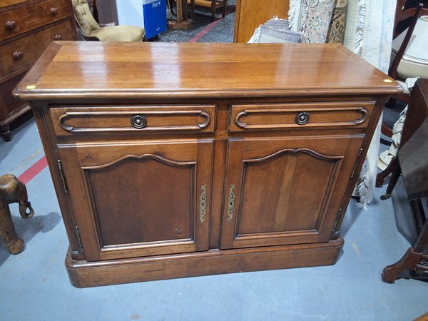 Lot 273 - SIDEBOARD