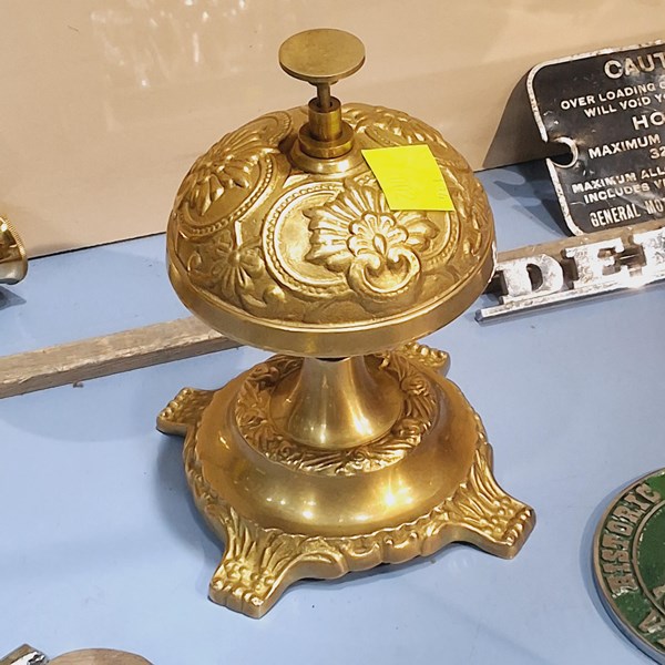 Lot 1241 - SHOP BELL