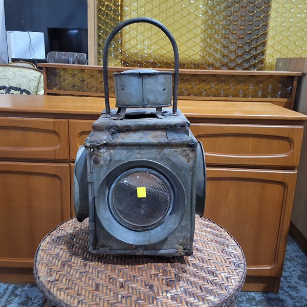 Lot 313 - RAIL LAMP