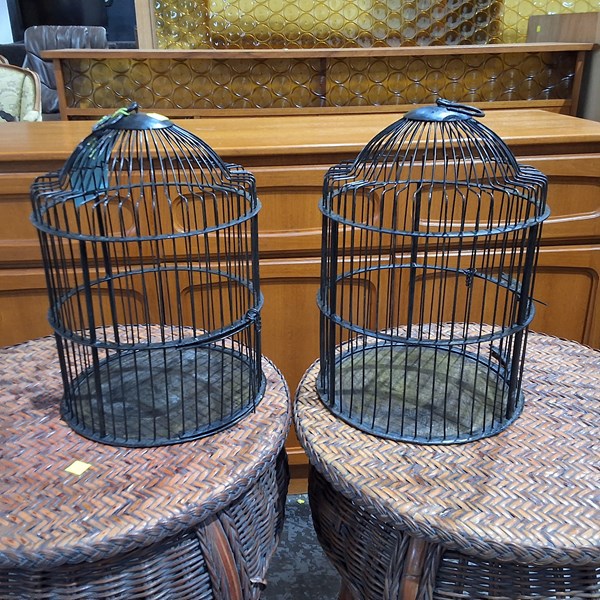 Lot 288 - BIRD CAGES