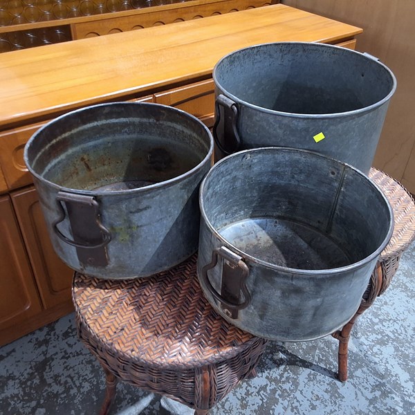 Lot 212 - TUBS