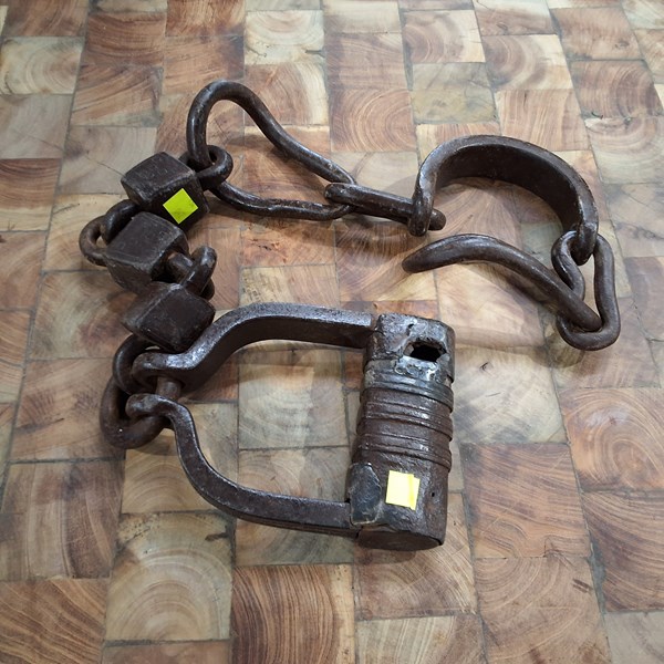 Lot 294 - LEG IRONS