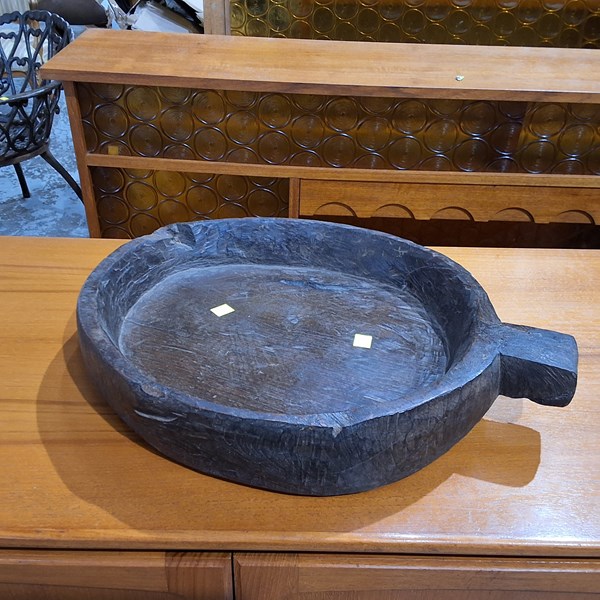 Lot 15 - TABLE BOWL