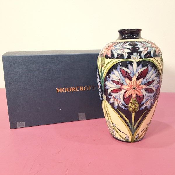 Lot 1224 - MOORCROFT VASE