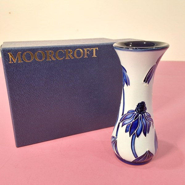 Lot 1228 - MOORCROFT VASE