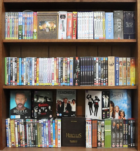 Lot 1522 - TV DVDS