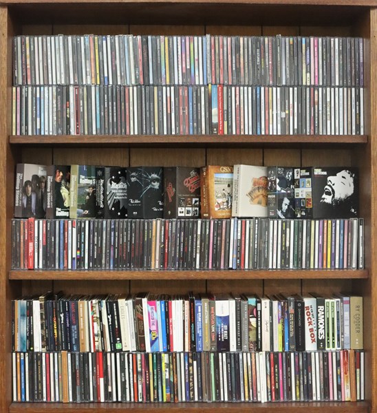 Lot 1521 - MUSIC CDs