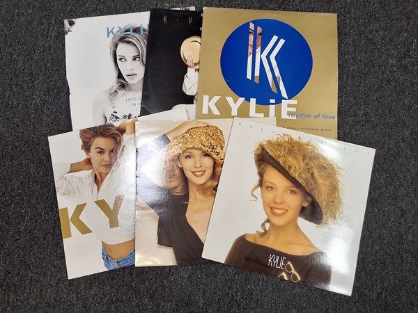 Lot 1290 - KYLIE MINOGUE