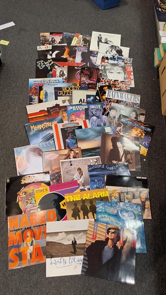 Lot 1297 - VINYL RECORDS