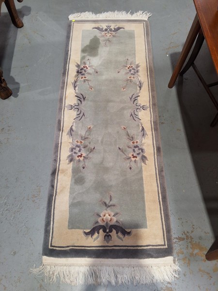 Lot 386 - RUG