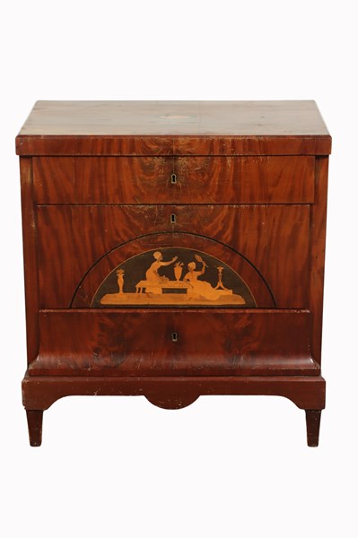 Lot 84 - BIEDERMEIER CHEST