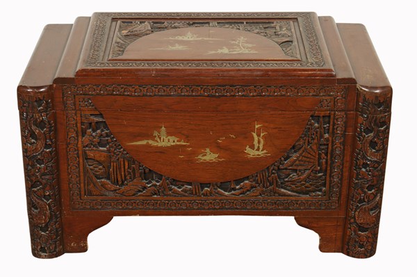 Lot 364 - CAMPHORWOOD TRUNK