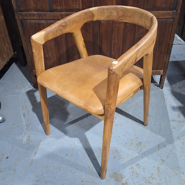 Lot 238 - ARMCHAIR