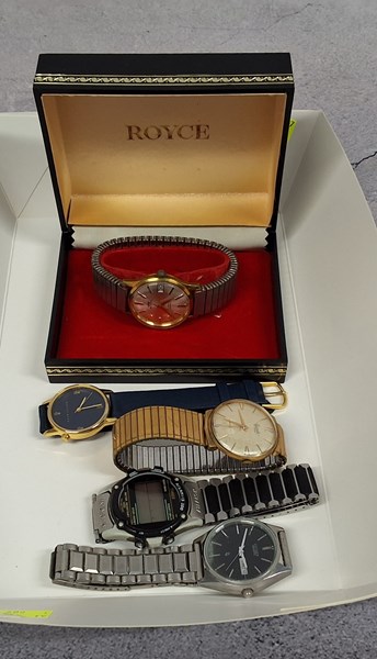 Lot 1045 - WRIST WATCHES